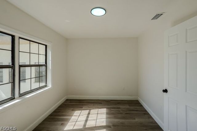 599 Carolina AVE, Fort Myers, FL 33905