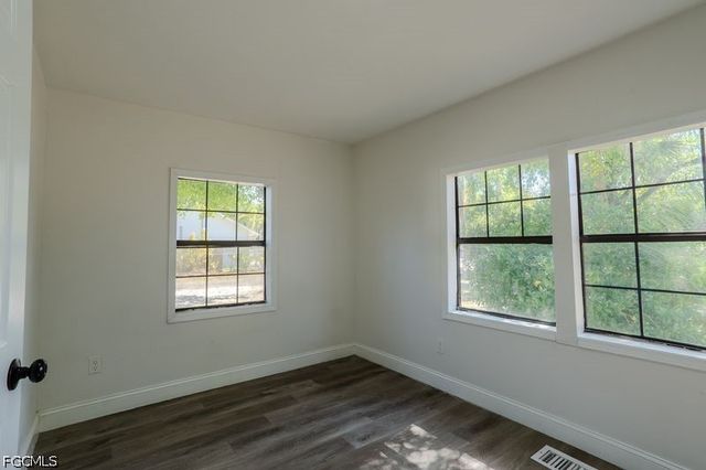 599 Carolina AVE, Fort Myers, FL 33905