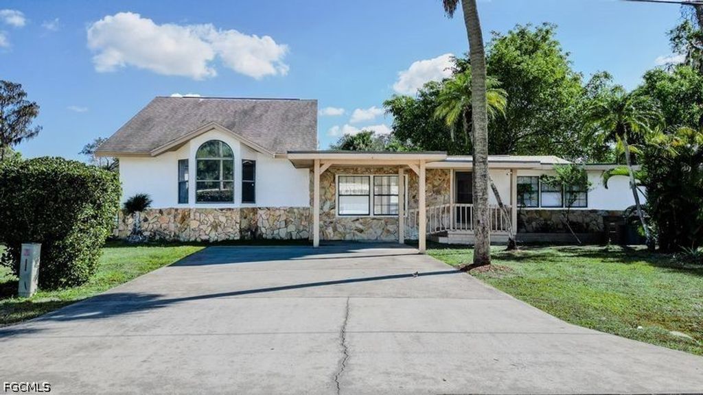 599 Carolina AVE, Fort Myers, FL 33905