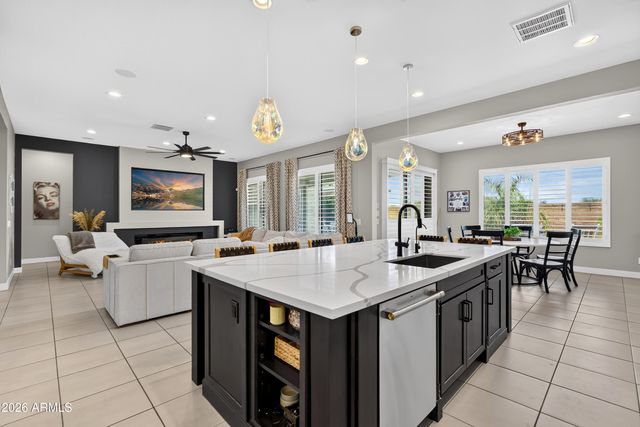 10704 E THATCHER Avenue, Mesa, AZ 85212