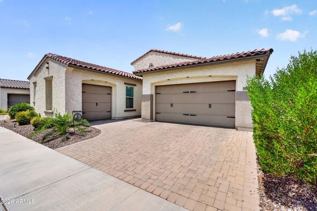 10704 E THATCHER Avenue, Mesa, AZ 85212