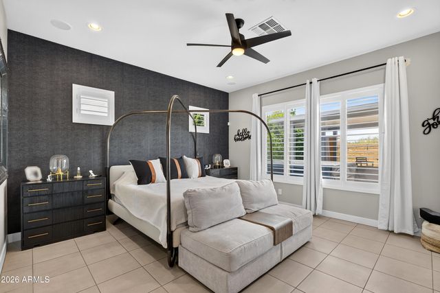 10704 E THATCHER Avenue, Mesa, AZ 85212