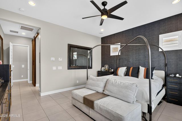 10704 E THATCHER Avenue, Mesa, AZ 85212