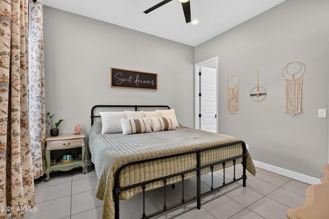 10704 E THATCHER Avenue, Mesa, AZ 85212