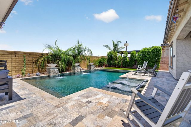 10704 E THATCHER Avenue, Mesa, AZ 85212