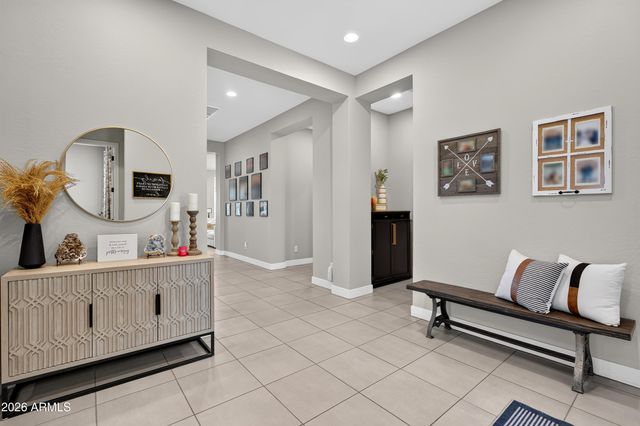 10704 E THATCHER Avenue, Mesa, AZ 85212