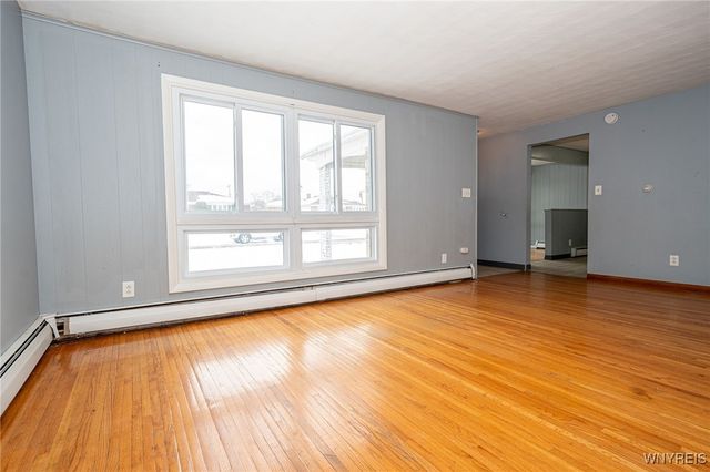 24 Honduras Lane, Cheektowaga, NY 14225