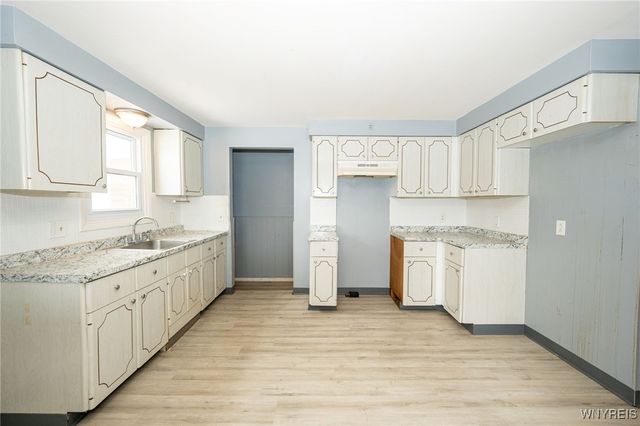 24 Honduras Lane, Cheektowaga, NY 14225