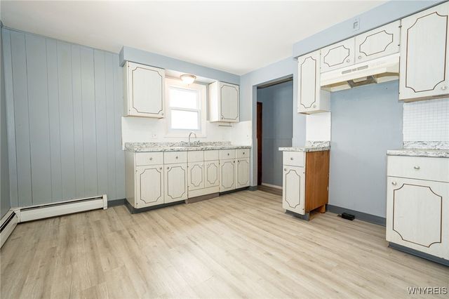 24 Honduras Lane, Cheektowaga, NY 14225