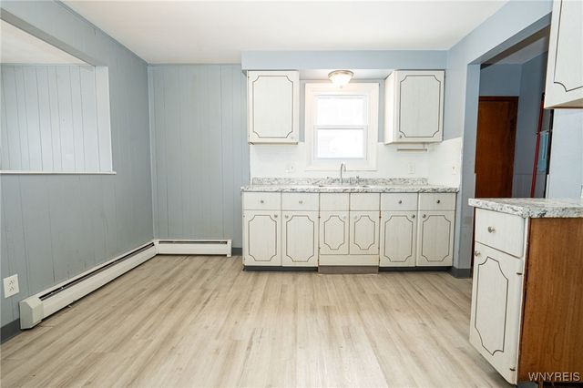 24 Honduras Lane, Cheektowaga, NY 14225