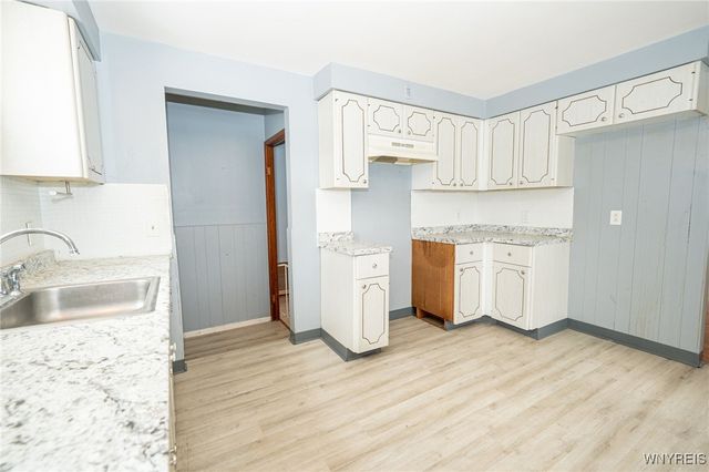 24 Honduras Lane, Cheektowaga, NY 14225