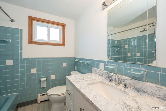 24 Honduras Lane, Cheektowaga, NY 14225