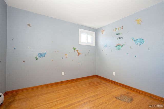 24 Honduras Lane, Cheektowaga, NY 14225