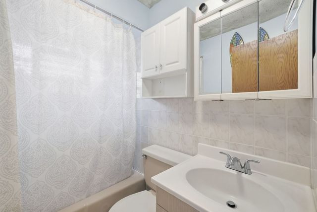 6968 W Diversey Avenue 8, Chicago, IL 60707