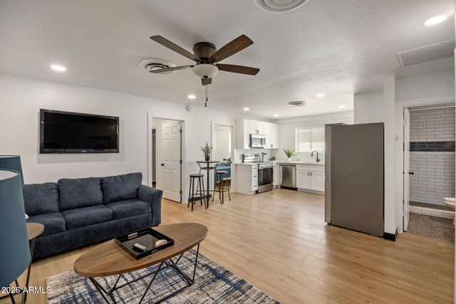 6722 E AVALON Drive, Scottsdale, AZ 85251