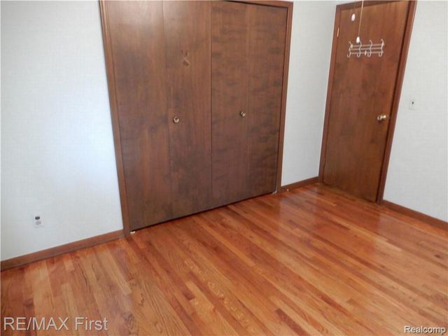 25250 ALEX, Center Line, MI 48015