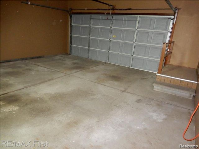 25250 ALEX, Center Line, MI 48015