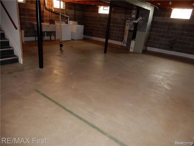 25250 ALEX, Center Line, MI 48015