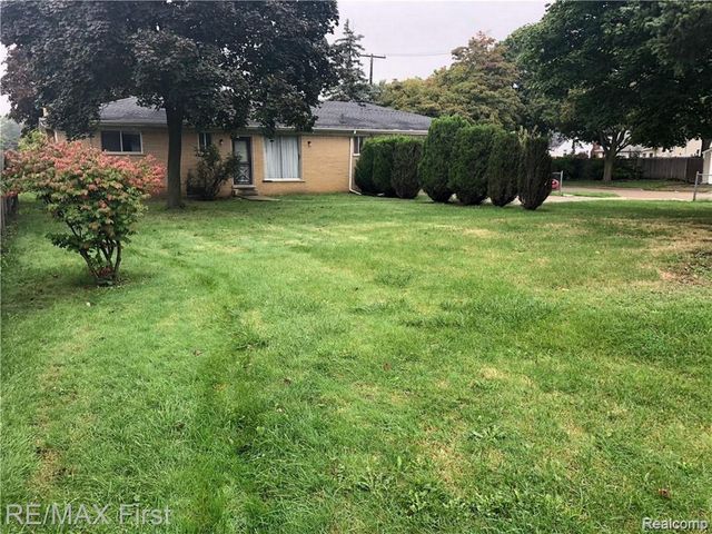 25250 ALEX, Center Line, MI 48015