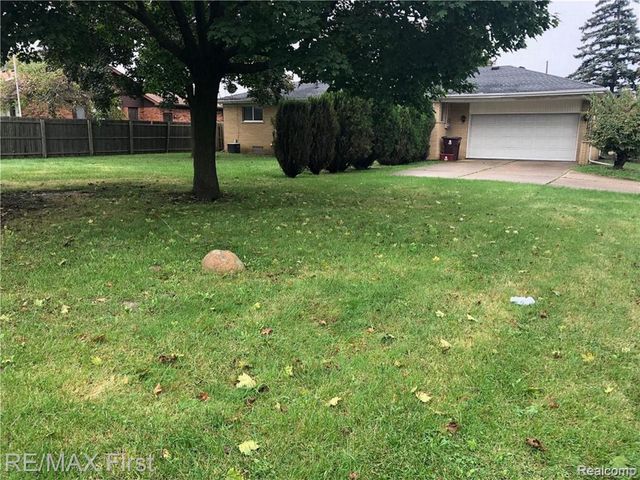 25250 ALEX, Center Line, MI 48015