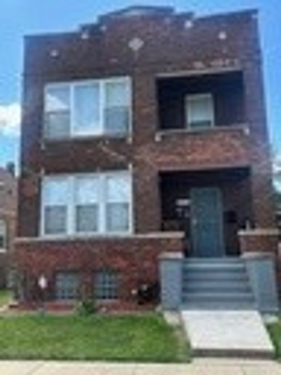 627 E 89th Place 2, Chicago, IL 60619