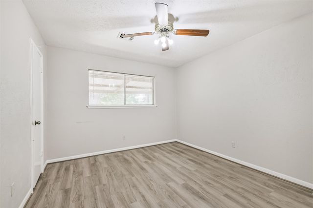 1509 Newport Boulevard, League City, TX 77573