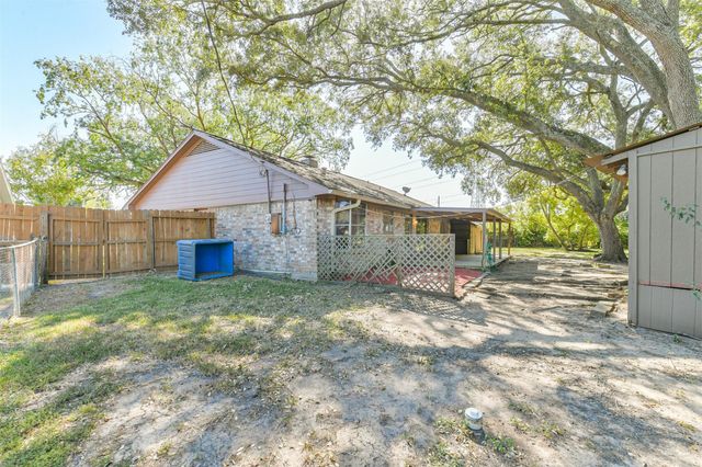 1509 Newport Boulevard, League City, TX 77573