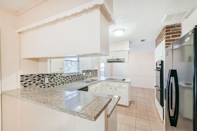 1509 Newport Boulevard, League City, TX 77573