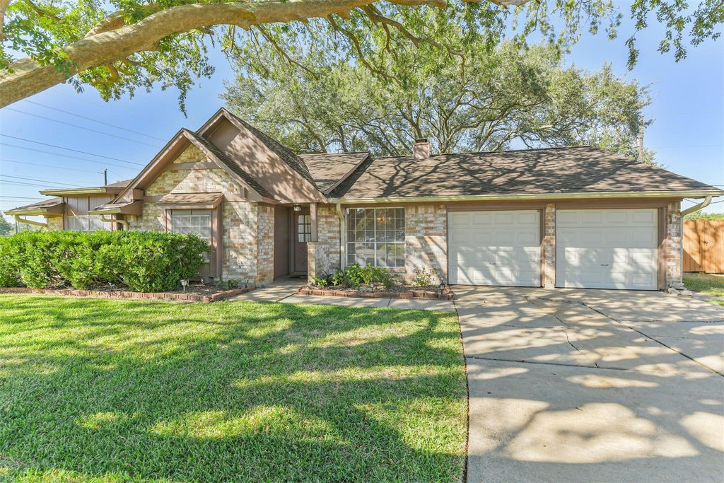 1509 Newport Boulevard, League City, TX 77573