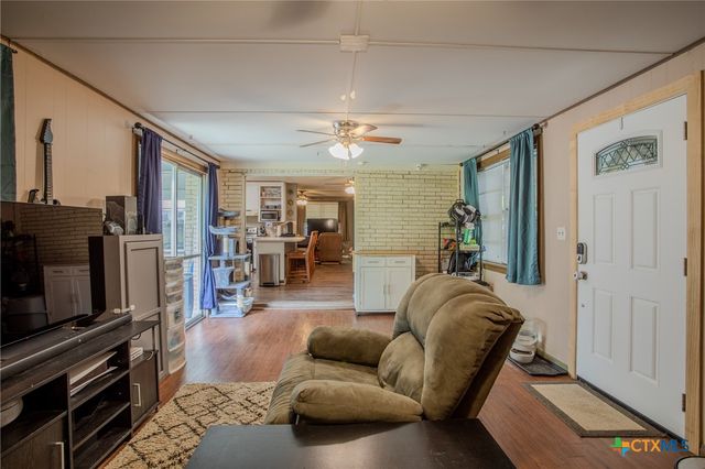 39 N Mesquite Drive, Victoria, TX 77905
