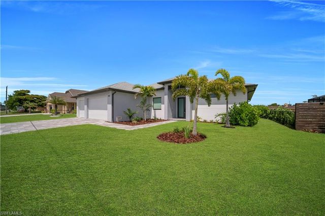 411 SW 26th PL, Cape Coral, FL 33991