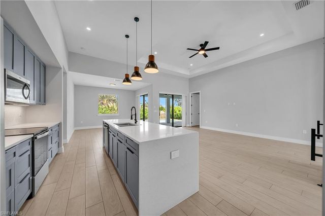 411 SW 26th PL, Cape Coral, FL 33991