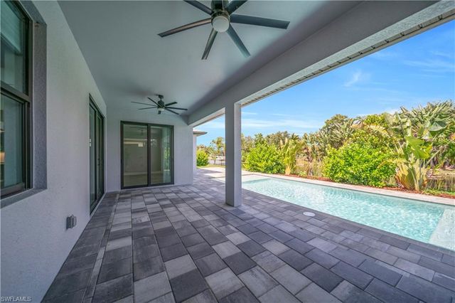 411 SW 26th PL, Cape Coral, FL 33991