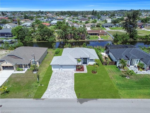 411 SW 26th PL, Cape Coral, FL 33991