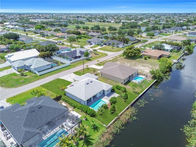 411 SW 26th PL, Cape Coral, FL 33991