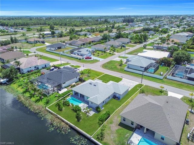 411 SW 26th PL, Cape Coral, FL 33991