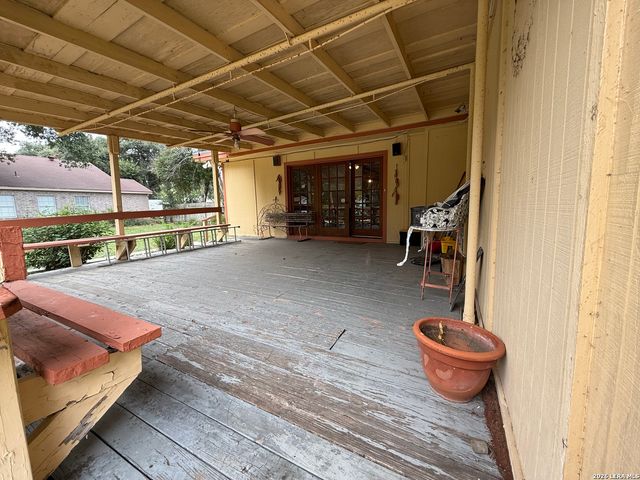 102 AUDREY ALENE DR, San Antonio, TX 78216