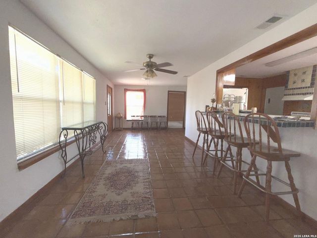 102 AUDREY ALENE DR, San Antonio, TX 78216
