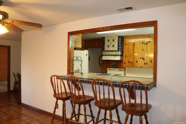 102 AUDREY ALENE DR, San Antonio, TX 78216