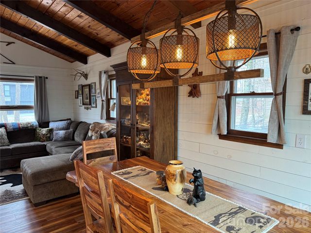 105 Pinnacle Ridge Road, Beech Mountain, NC 28604