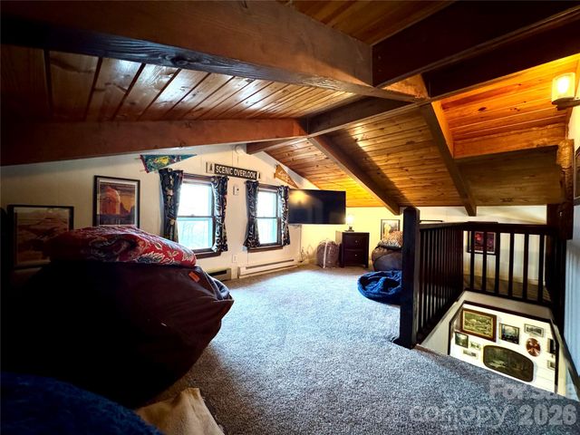 105 Pinnacle Ridge Road, Beech Mountain, NC 28604