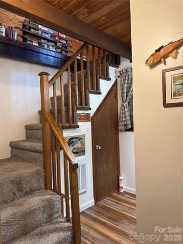 105 Pinnacle Ridge Road, Beech Mountain, NC 28604