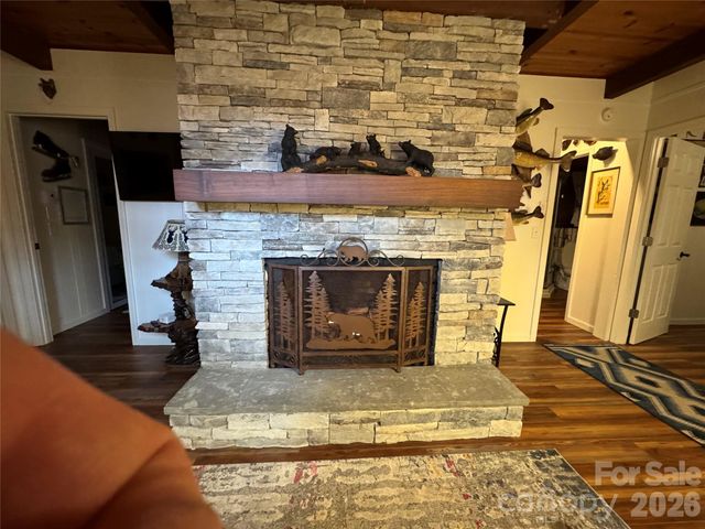 105 Pinnacle Ridge Road, Beech Mountain, NC 28604