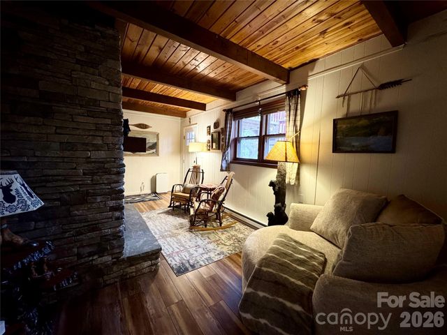 105 Pinnacle Ridge Road, Beech Mountain, NC 28604