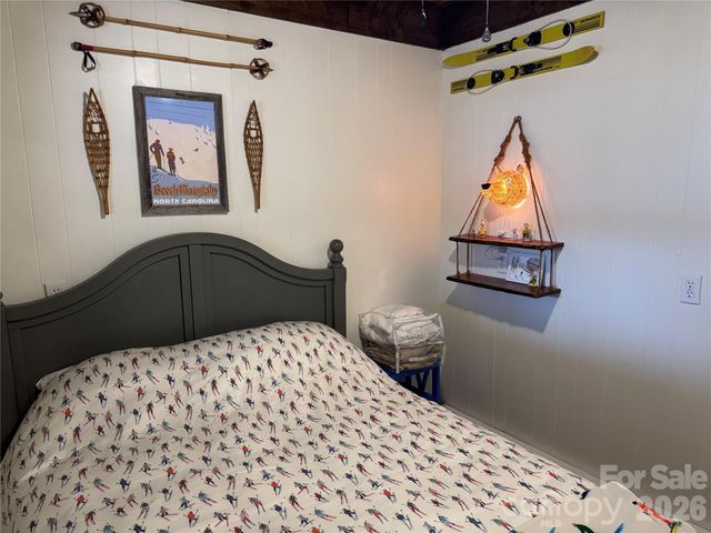 105 Pinnacle Ridge Road, Beech Mountain, NC 28604