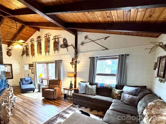 105 Pinnacle Ridge Road, Beech Mountain, NC 28604