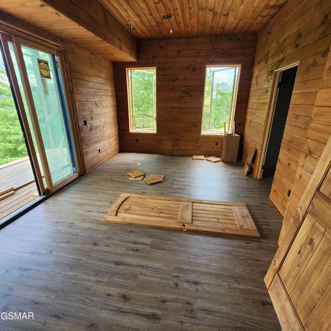 2065 Spurling Road, Sevierville, TN 37876