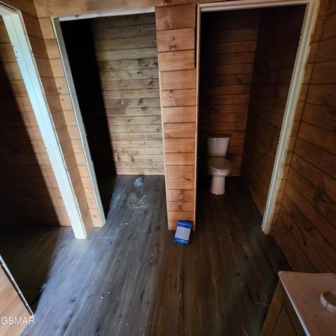 2065 Spurling Road, Sevierville, TN 37876