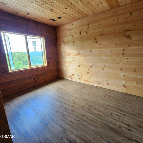 2065 Spurling Road, Sevierville, TN 37876