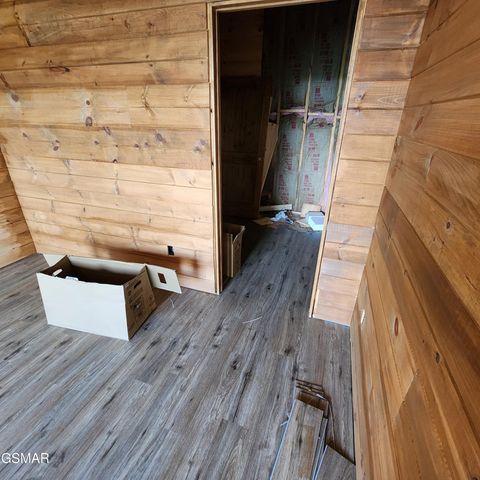2065 Spurling Road, Sevierville, TN 37876